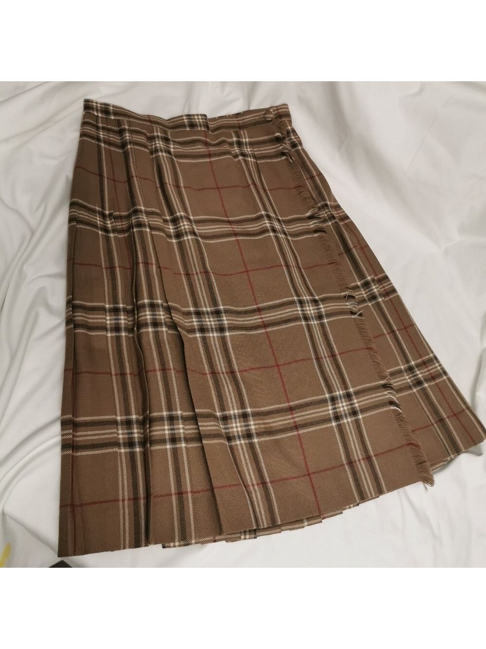Vintage Highland Queen Wool Kilt Skirt Plaid Academia Made in Canada Medium